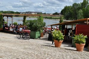 Dancing on the Loire