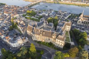 Guided visit of the old quarters of Blois